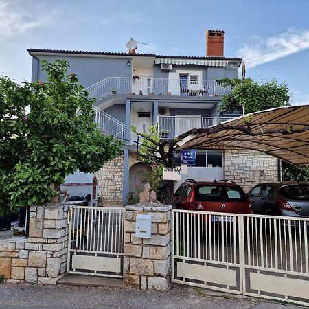 Apartments With A Parking Space Rovinj - 19088 Exterior foto